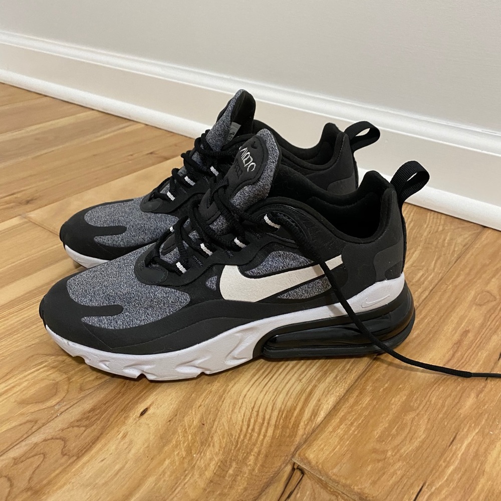 Nike Air Max React - Womens